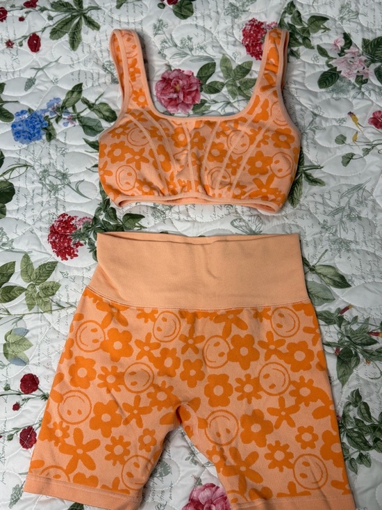 Spring Gym BUNDLE of 9🌸🎀 shorts & sports bras forever 21 - Picture 6 of 12